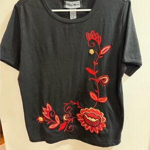 Indigo Moon Women's Black Tee Red Embroidered Floral‎ Design Size Medium